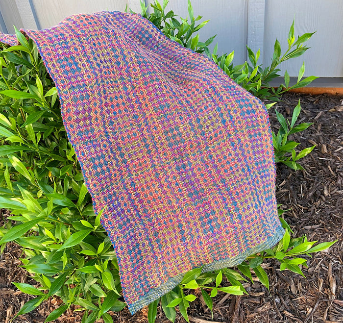 Diamond Dazzle Euroflax Table Runner Yarn Kit and Pattern