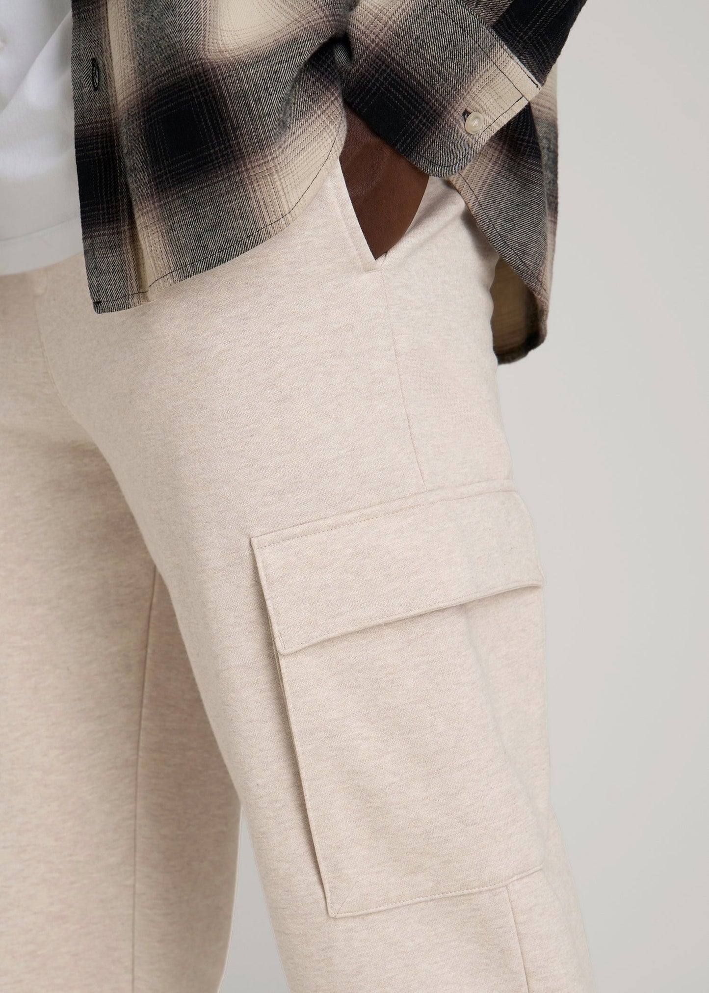 Wearever Fleece Straight Leg Cargo Sweatpant for Tall Men in Oatmeal Mix