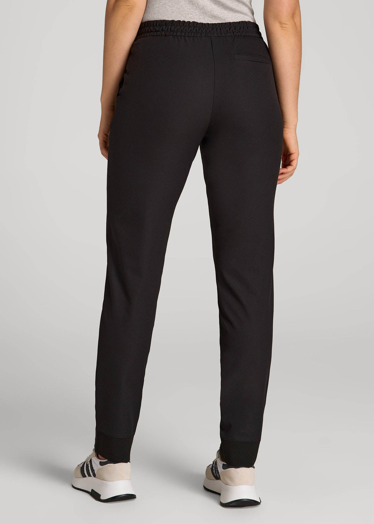 Pull-on Traveler Pants 2.0 for Tall Women in Black