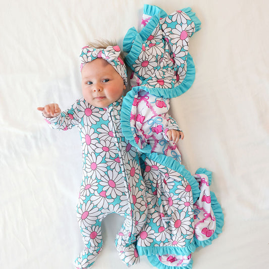 Retro Daisy & Amarena Ruffled Luxette Patoo® Blanket
