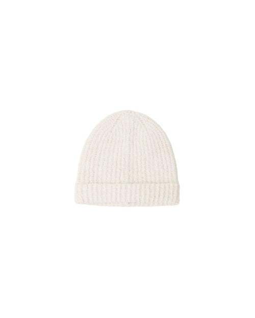 beanie in natural