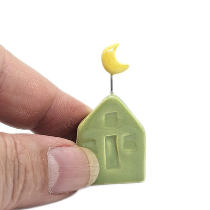 TM420MB $22 - Yellow Moon - Grass Green Tiny House B